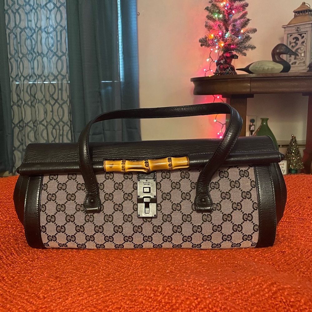 Gucci Barrel Bag. Absolutely gorgeous in excellent used condition.